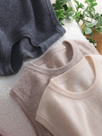 Detská bezruká pletená vesta z 100% vlny, okrúhly golier, cez hlavu, unisex