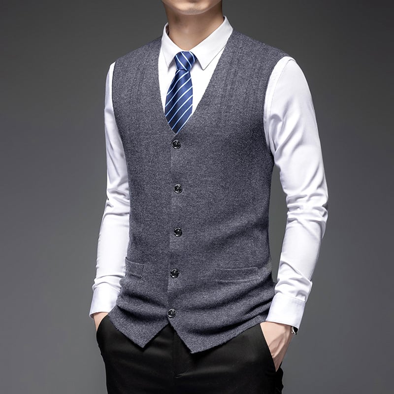 Vlnený vest cardigan, bez rukávov, V-výstrih, zapínanie na jeden rad gombov, hrubý, 100% vlna