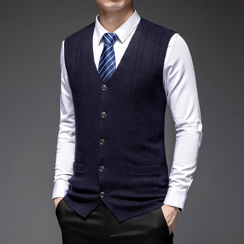 Vlnený vest cardigan, bez rukávov, V-výstrih, zapínanie na jeden rad gombov, hrubý, 100% vlna