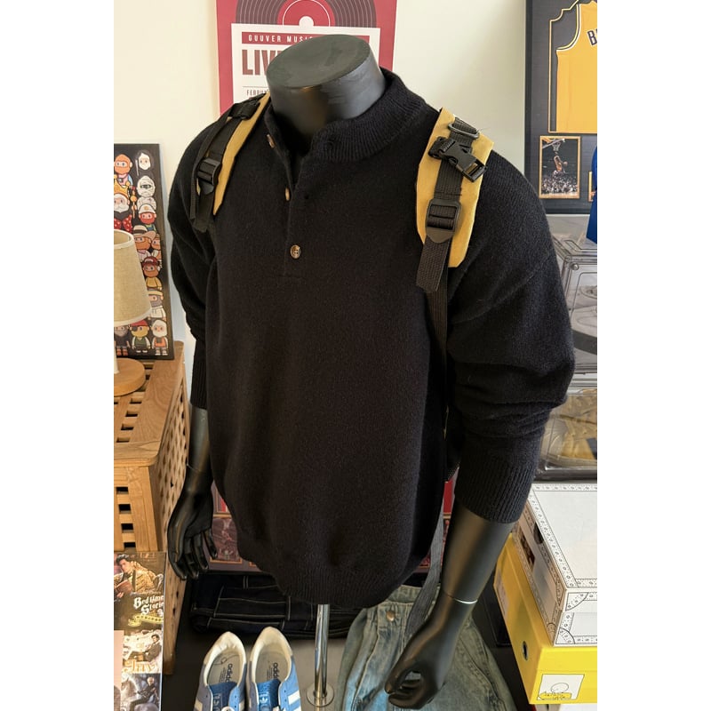 Пуловер, свободна кройка; Акрилова смес 43.8% акрил, 30.9% полиестер, 25.3% найлон; дълъг ръкав; пролет и есен