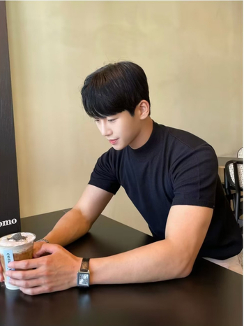 Мъжка плетена тениска с къс ръкав, кръгло деколте, слим фит, памучна смес