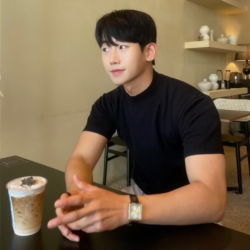 Мъжка плетена тениска с къс ръкав, кръгло деколте, слим фит, памучна смес