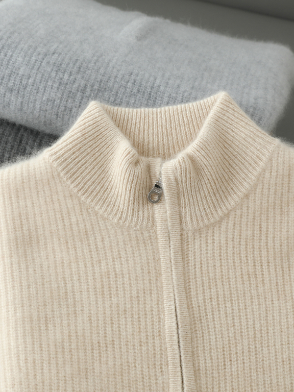 Pánsky kašmírový sveter so stojacim golierom, voľný strih, dlhé rukávy, 30–35% kašmír