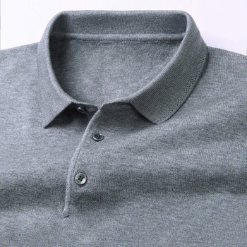 Sveter z kamelovej vlny, flis podšívka, golier turn-down, pletený pulóder, štíhly strih