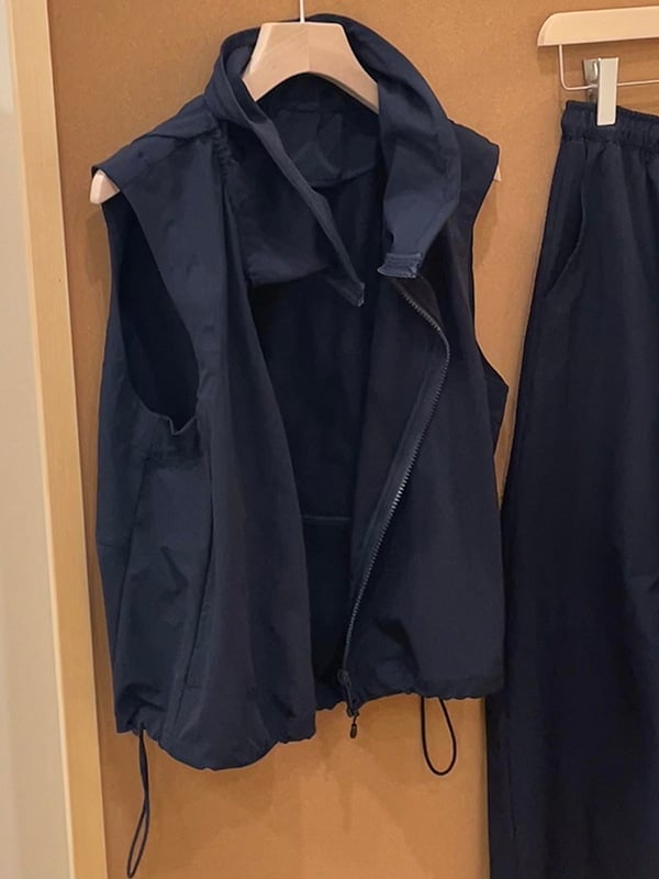 Női ujjatlan mellény nejlon anyagból, egyszerű minta, tavasz 2025, mindennapi közlekedési stílus