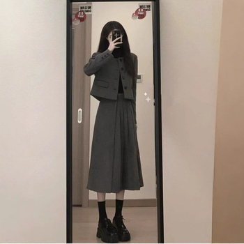 Dvodijelni vuneni kostim s plisiranom midi suknjom, dugi rukavi, korejski stil