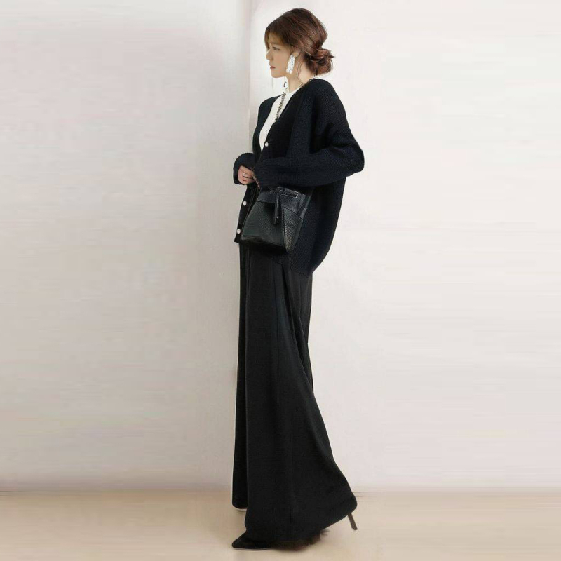 Dvojdielny set: V-krku cardigan svetr s elastickou zadnou páskou v páse a širokými nohami, dlhé rukávy, kašmír, jeseň 2023