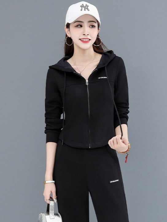 Jeseň 2024 Dvojdielny Casual nohavicový kostým, top s kapucňou a dlhými rukávmi, textový vzor, polyesterovo-bavlnená zmes