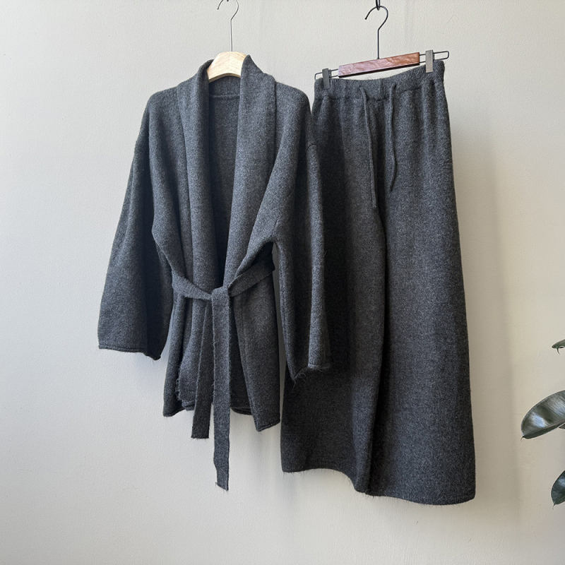 Комплект плетена жилетка и панталони с широки крачоли, пачуърк, висока талия, есен-зима, акрил-полиестер смес