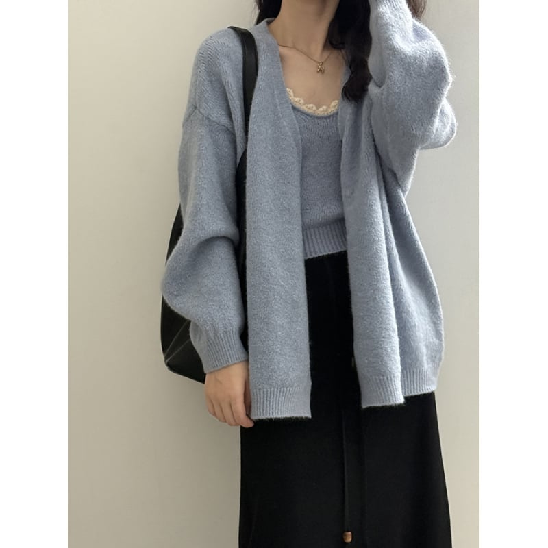 Плетен комплект жилетка и топ, едноцветен, смес найлон и акрил, детайл колаж/шевна обработка, есен 2025