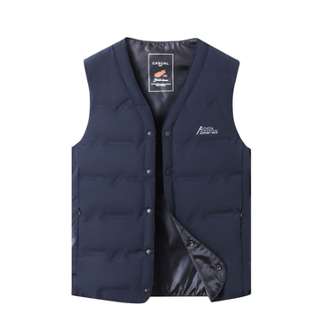 Pánska péřová vesta, bez rukávov, V-krk, zapínanie na jeden rad gombov, obsah peria 91–95%, náplň 80–105 g