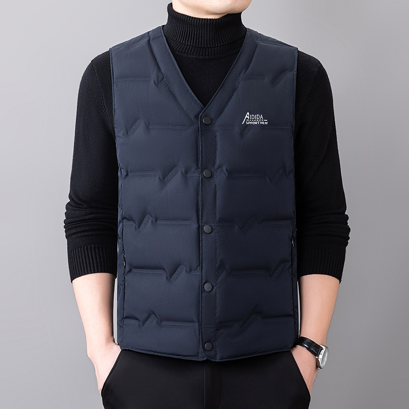 Pánska péřová vesta, bez rukávov, V-krk, zapínanie na jeden rad gombov, obsah peria 91–95%, náplň 80–105 g