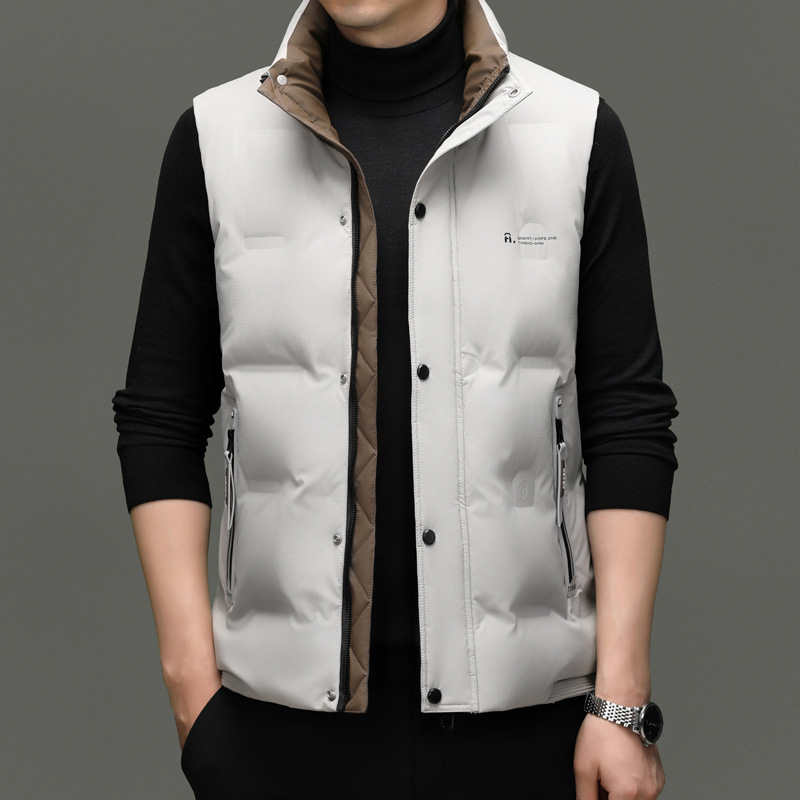 Pánska zimná vesta s páperím, stojací golier, zips vpredu, výplň bieleho kačacieho páperia 52%