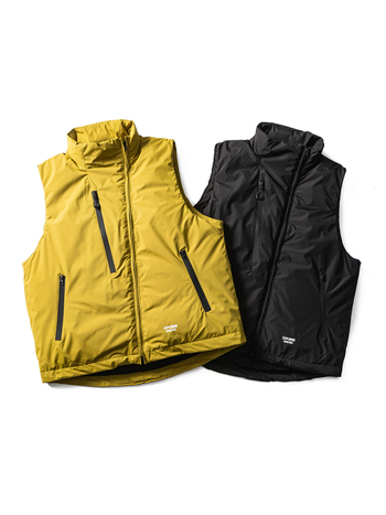 Zimná vesta z peria so stojacim golierom, výplň z kačacieho downu, voľný strih