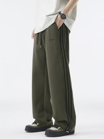 Pánske tepláky s fleecovou podšívkou, rovným strihom, dlhé, stredný pás, zmes bavlny a polyesteru 60/40, americký retro štýl.