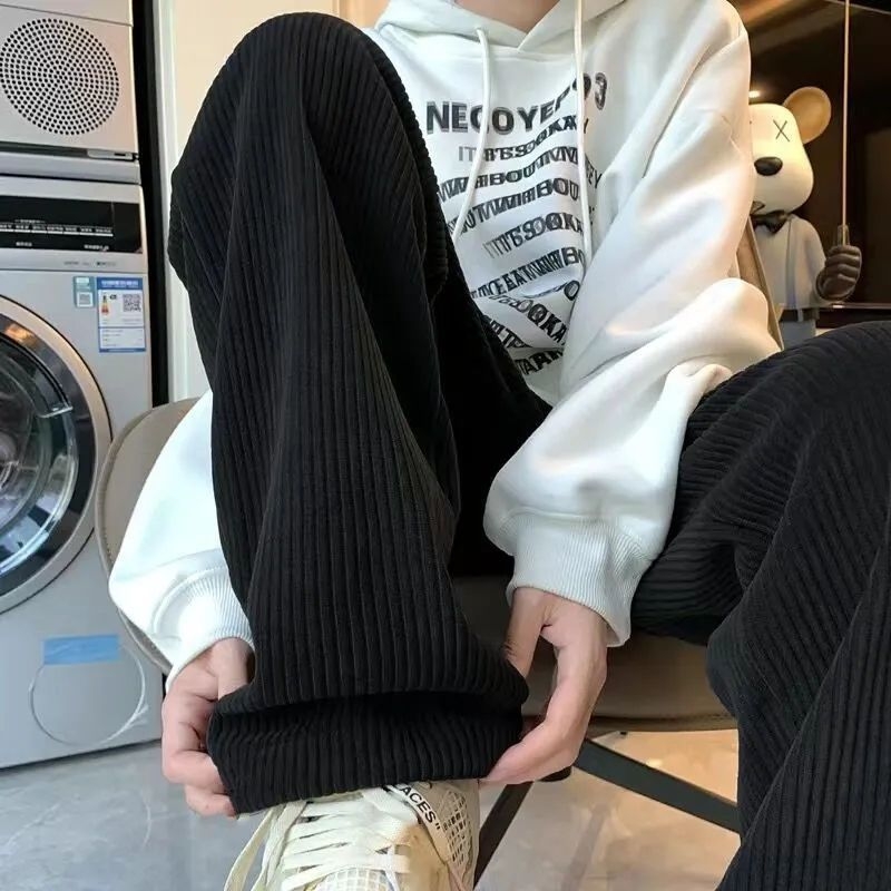 Pantaloni corduroi pentru bărbați – croială dreaptă, siluetă largă de tip wide-leg, talie medie-coborâtă, țesătură poliester