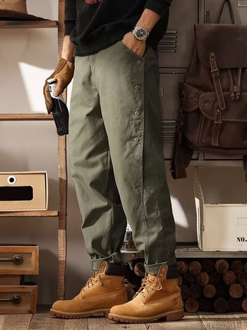 Munkaruházati casual nadrág férfiaknak, lazán szabott, hosszú, gombos zárás, poliészter keverék patchwork részletekkel