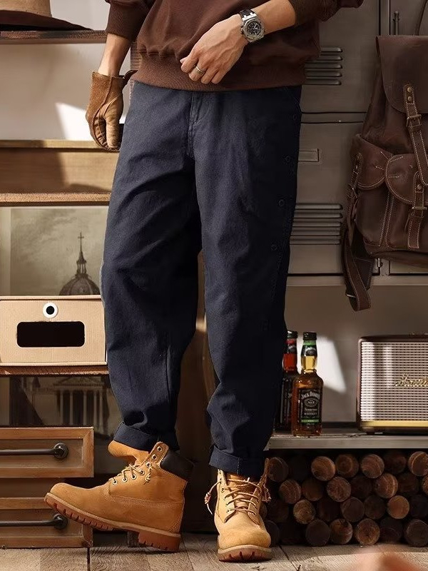Munkaruházati casual nadrág férfiaknak, lazán szabott, hosszú, gombos zárás, poliészter keverék patchwork részletekkel