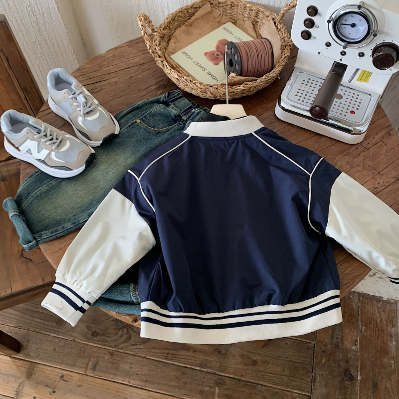 Detský jesenný kabát 2025, kórejský štýl, zips, okrúhly golier, dlhé rukávy, potlač s písmenami, bavlnená zmes s 90% polyesterom