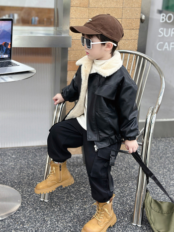 Detská PU kožená bunda – fleecovou podšívkou, kórejský štýl, štvorcový golier, zapínanie na gombíky, od 8 rokov