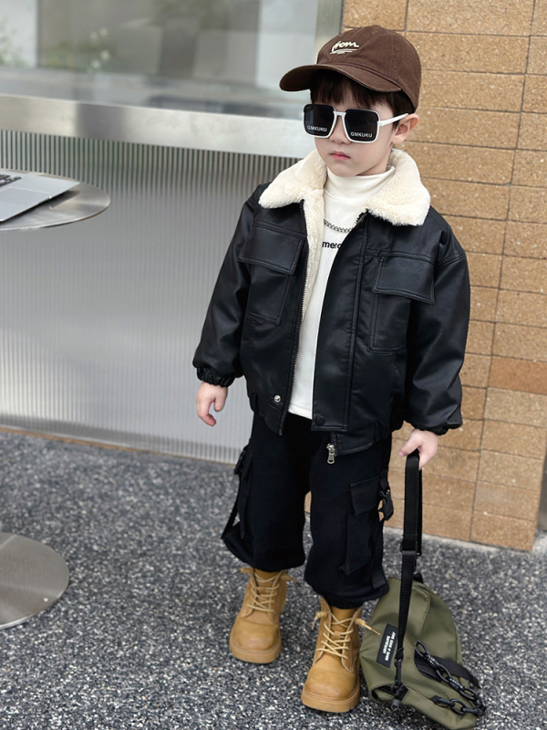Detská PU kožená bunda – fleecovou podšívkou, kórejský štýl, štvorcový golier, zapínanie na gombíky, od 8 rokov