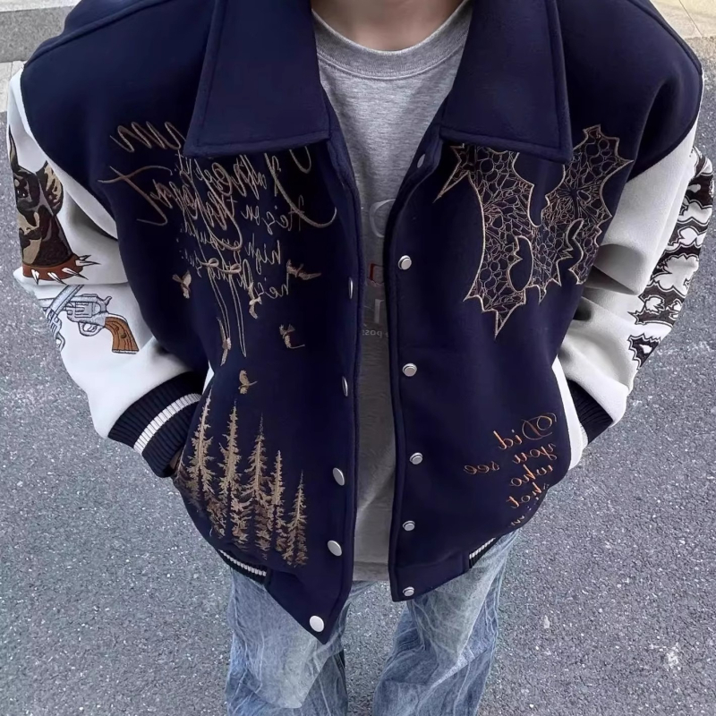 Uniszex baseball kabát nehéz betűhímzéssel, hip-hop stílus, laza szabás, tavasz–ősz külső ruházat.