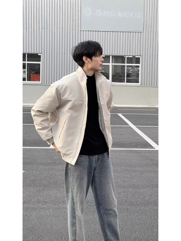 Ανδρικό μπουφάν τύπου coach jacket: εξωτερικό Oxford ύφασμα, 95% πολυεστέρας σώματος και επένδυσης, χαλαρή εφαρμογή, γιακά στάντ, φερμουάρ μπροστά, κατάλληλο για άνοιξη και φθινόπωρο