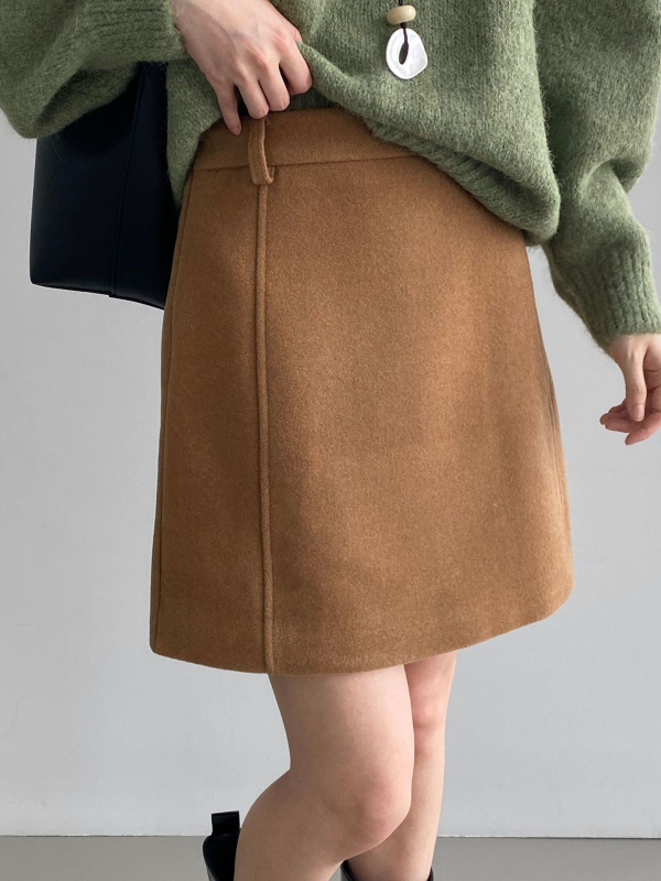 Korejski stil, retro minimalistička kratka suknja s visokim strukom, A-linija, od materijala sličnog vuni; poliester 50–70%, akril ispod 30%