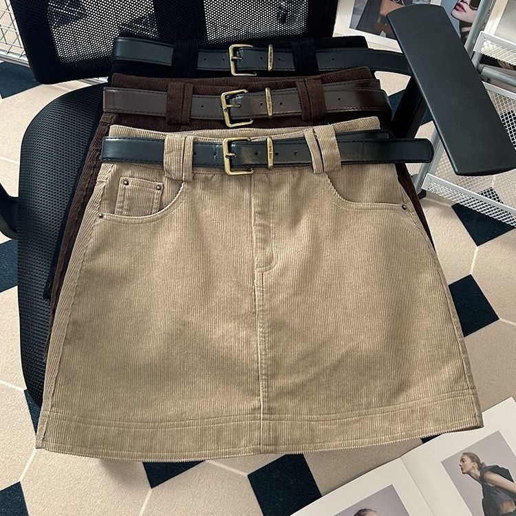 Sanlida ženska vunena kratka suknja s visokim strukom i A-krojem, blago proširena, proljeće 2025, šifra 794014140048, srednja elastičnost