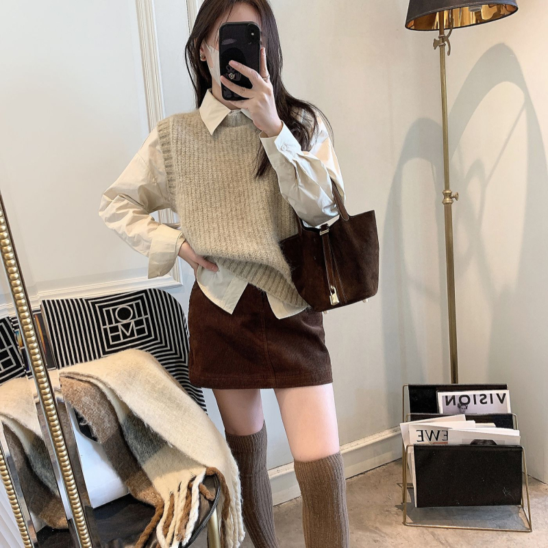 Sanlida ženska vunena kratka suknja s visokim strukom i A-krojem, blago proširena, proljeće 2025, šifra 794014140048, srednja elastičnost