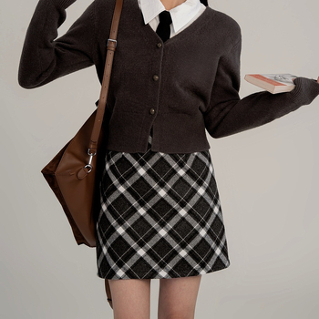 A-linijska suknja od Chenille s Spandexom, ne rasteže, glavni materijal ispod 30%.