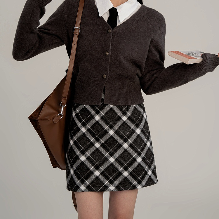 A-linijska suknja od Chenille s Spandexom, ne rasteže, glavni materijal ispod 30%.