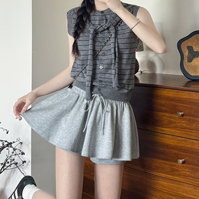 Ženska plisirana skort s šortkama, ljetni casual stil, pamuk-poliester mješavina 80–90% pamuka, <30% poliester, mikroelastičnost