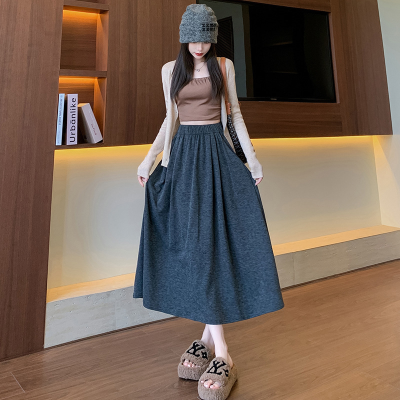 Midi sukňa s tvarom dáždnika – polyester s elastanom, pletená látka, mikroelastická, jeseň 2024