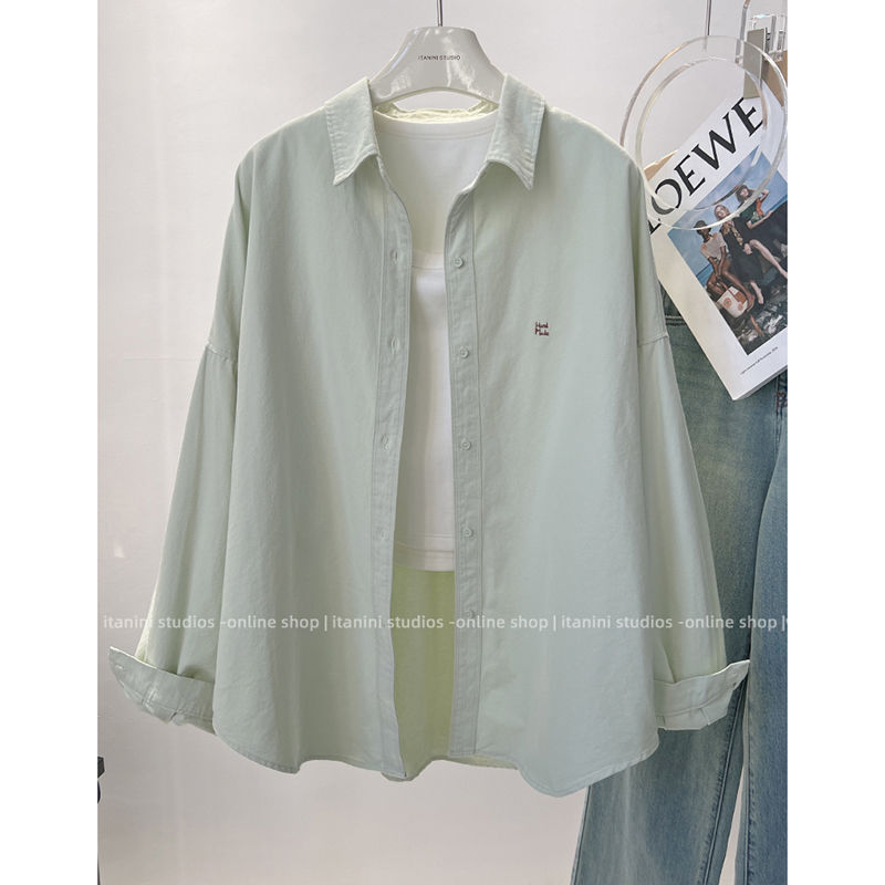 Дамска риза: полиестер, едноцветен модел, поло яка, дълъг ръкав, свободна кройка