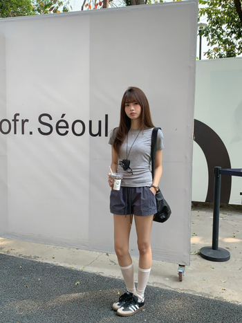 GAGD Тенцел-вълнен микс къс ръкав женска тениска, кръгло деколте, тясна кройка, едноцветна, Пролет 2025