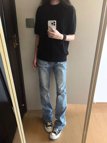 Pánske džínsy s vysokým pásom, rovným strihom s jemným rozšírením, bavlnený dením na jar a jeseň