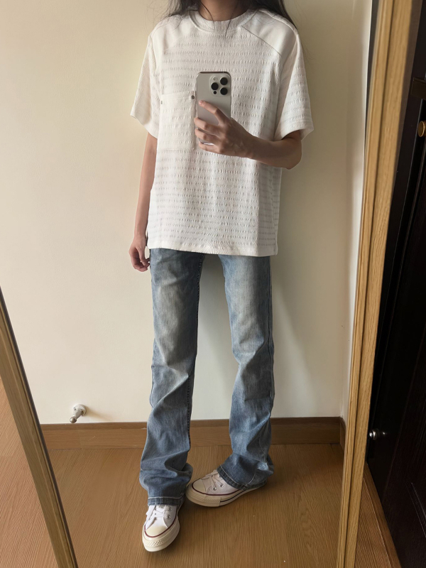 Pánske džínsy s vysokým pásom, rovným strihom s jemným rozšírením, bavlnený dením na jar a jeseň