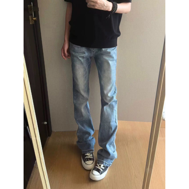 Pánske džínsy s vysokým pásom, rovným strihom s jemným rozšírením, bavlnený dením na jar a jeseň