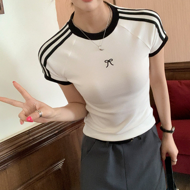 Notika дамска тениска Slim-fit, кръгло деколте, къс ръкав, колажни детайли, солиден модел, смес от вискоза и памук с еластан (46.3% вискоза, 46.2% памук, 7.5% еластан)