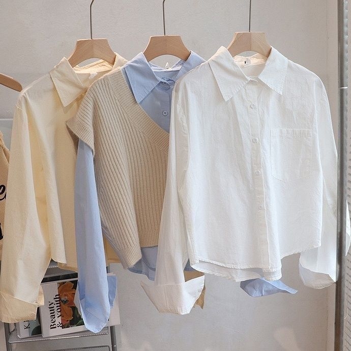 Риза от мек сатен, полиестерен плат, стойка на яка, планка с множество копчета, А-линия кройка