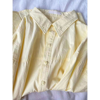 Памучна риза с поло яка, дълги ръкави, свободна кройка, средна дължина, джобове, копчета