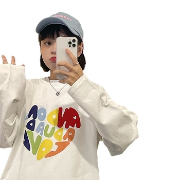 Тениска с дълги ръкави от 100% памук, печат на букви, свободен крой, кръгло деколте, дигитален печат