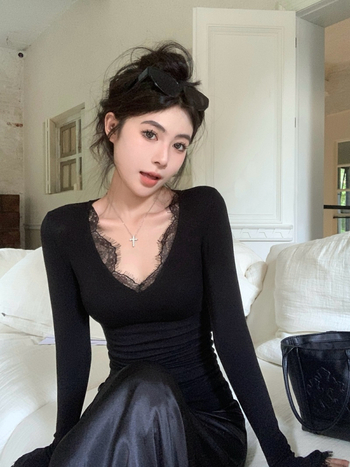 Тениска с V-образно деколте, дълги ръкави, тясна кройка, смес от рейон и спандекс, модел: едноцветна с панели