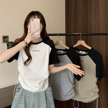 Ženski ljetni T-shirt kratkih rukava s tiskom slova, okrugli izrez, kontrastno rame s vezicom, Ice Thread poliester-elastan