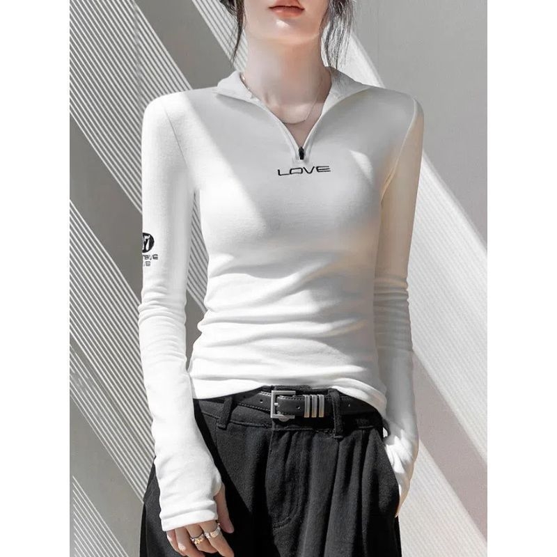 Дамска велурена тениска с дълъг ръкав, полувисока яка, тясно прилепнал силует, стандартна дължина