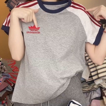 Тениска с бродерия, къс ръкав, кръгло деколте, свободен силует, полиестер, лято 2025