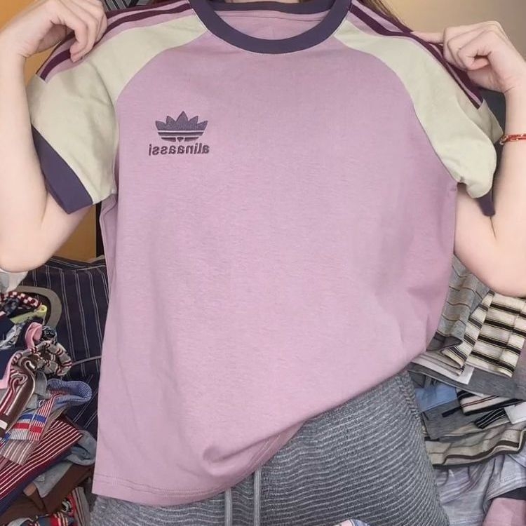 Тениска с бродерия, къс ръкав, кръгло деколте, свободен силует, полиестер, лято 2025