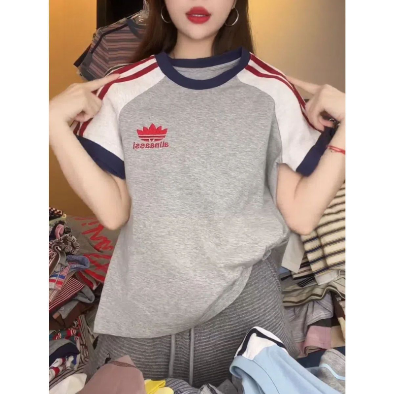 Тениска с бродерия, къс ръкав, кръгло деколте, свободен силует, полиестер, лято 2025