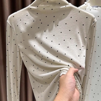 Oversize majica s polu visokim ovratnikom, vezenje, viskoza (Flat Cloth), proljeće 2025